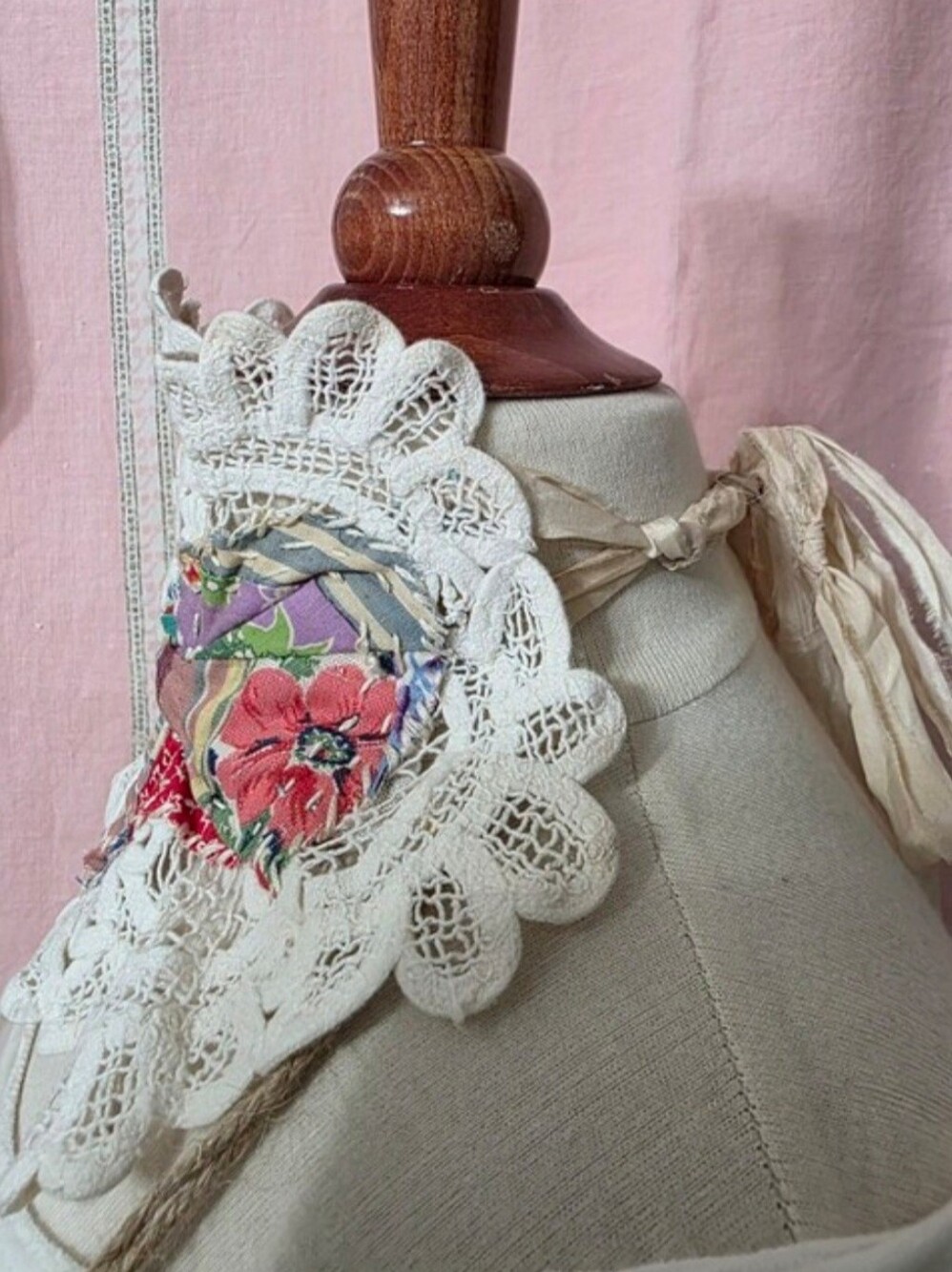 JABOT🩷MOSSIE ANNA ARTISAN DESIGN🩷NWT